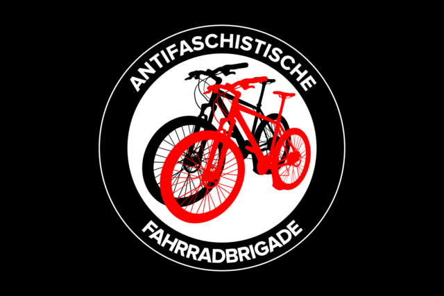 640x480/Antifaschistische_Fahrradbrigade_Fahne.png